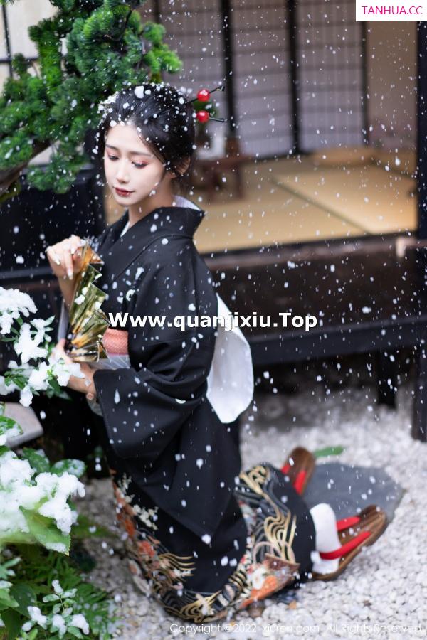 laura阿姣  [XiuRen]高清写真图 2022.11.30 No.5932 laura阿姣 和服美腿第7张图片